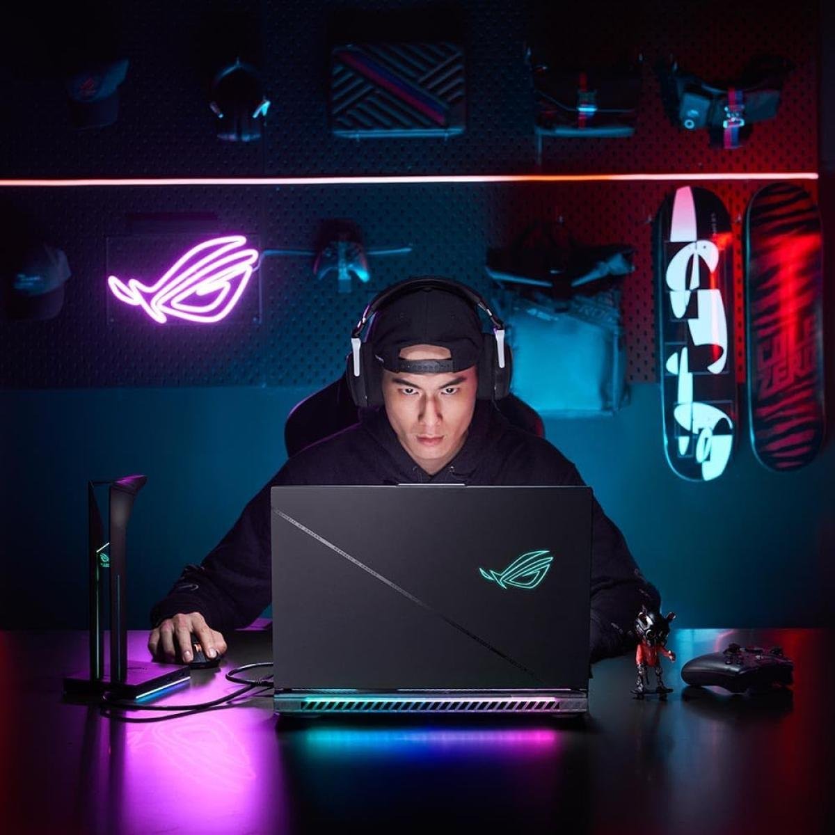 New Laptop ROG Strix SCAR 16 | Intel Core i9-14900HX RTX 4080 32GB DDR5 16" QHD+ 240Hz with ROG backpack & ROG Gladius III Mouse | Off Black - Image 5